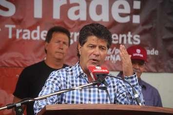 Jerry Dias speaks at a rally in Windsor, September 12, 2019. (Photo by Maureen Revait) 