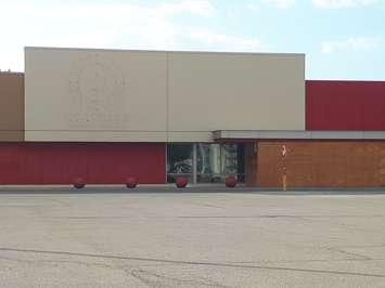 The former Target store located on Grand Avenue West in Chatham, in the Thames Lea Plaza. (Photo by Natalia Vega)