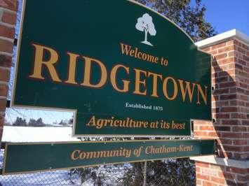 A welcoming sign into Ridgetown. (Photo by Ricardo Veneza)