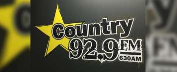 Logo of Country 92.9 FM / 630 AM CFCO (BlackburnNews.com file photo)