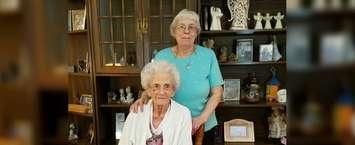 Ruth Luxton and her mother. (Photo via GoFundMe)