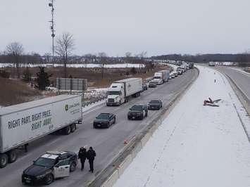 Backups on the eastbound Highway 401 at Queens Line after a crash on Thursday, January 27, 2022. (Photo by Paul Pedro)