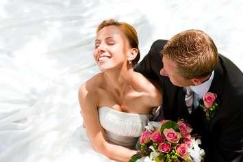 Wedding photo (© Can Stock Photo Inc. / Kzenon) 
