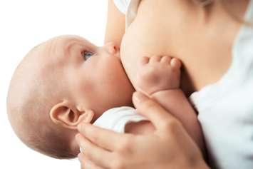 Breast feeding (Photo by © Can Stock Photo / Artranq)